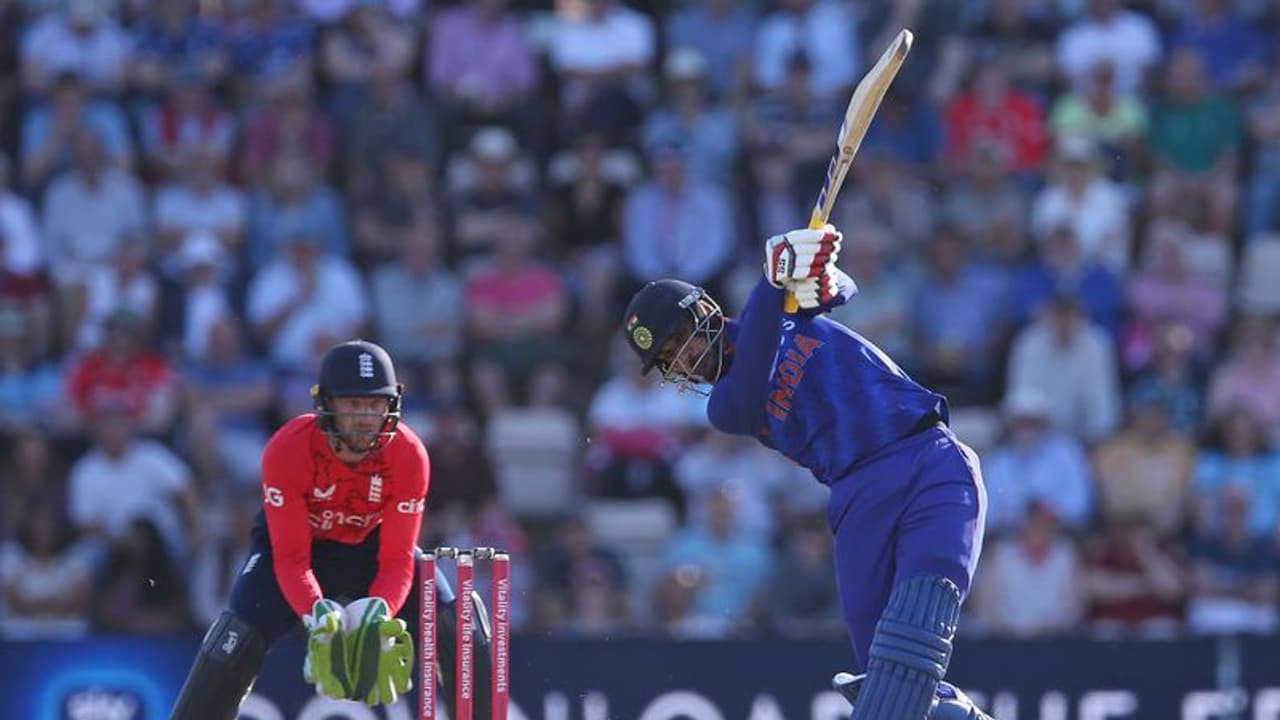 ഇംഗ്ലണ്ടിനെതിരായ മൂന്നാം ടി20: വിരാട് കോലി പുറത്താകുമോ, ഇന്ത്യയുടെ സാധ്യതാ ഇലവന് ഇംഗ്ലണ്ടിനെതിരായ മൂന്നാം ടി20: വിരാട് കോലി പുറത്താകുമോ, ഇന്ത്യയുടെ സാധ്യതാ ഇലവന്