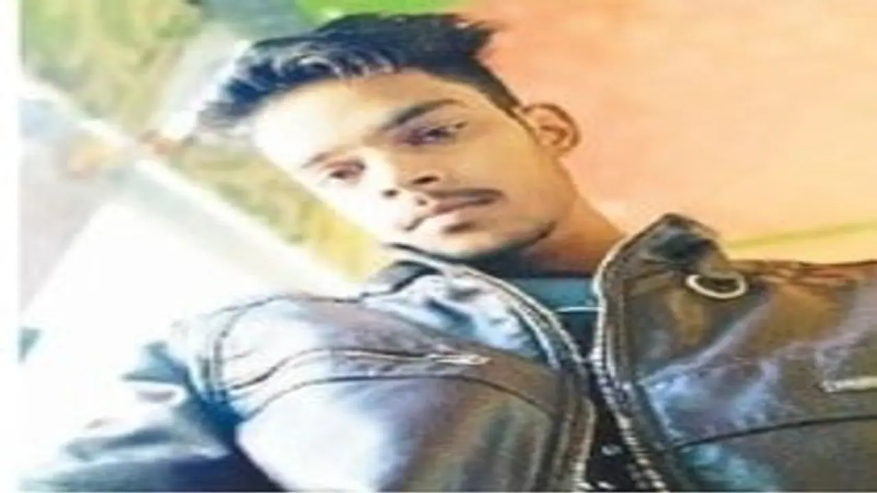 सोशल मीडिया पर पाकिस्तान इज बेस्ट और हिंदू देवाताओं की बुराई करना पड़ा भारी,युवक को पुलिस ने किया अरेस्ट सोशल मीडिया पर पाकिस्तान इज बेस्ट और हिंदू देवाताओं की बुराई करना पड़ा भारी,युवक को पुलिस ने किया अरेस्ट