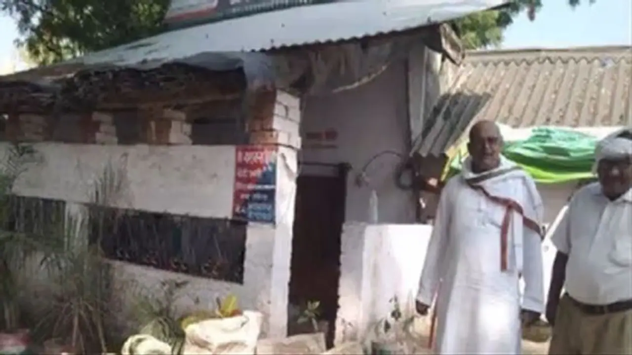 अयोध्या: दूसरे धमाके के बाद दहल उठा पूरा क्षेत्र, देखते ही देखते जमींदोज हुआ मकान अयोध्या: दूसरे धमाके के बाद दहल उठा पूरा क्षेत्र, देखते ही देखते जमींदोज हुआ मकान