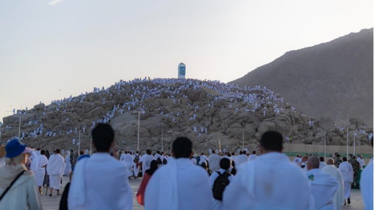 ഹജ്ജിന്റെ സുപ്രധാന ചടങ്ങായ അറഫാ സംഗമത്തിൽ സമ്മേളിച്ചത് പത്ത് ലക്ഷം തീർഥാടകർ