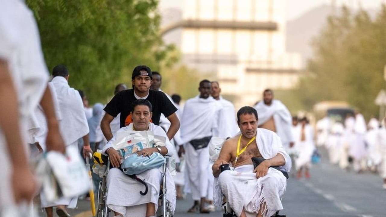 హజ్: తీర్థయాత్రల అంతిమ లక్ష్యం ఒక్కటే.. మంచి మనిషిగా మారడం హజ్: తీర్థయాత్రల అంతిమ లక్ష్యం ఒక్కటే.. మంచి మనిషిగా మారడం