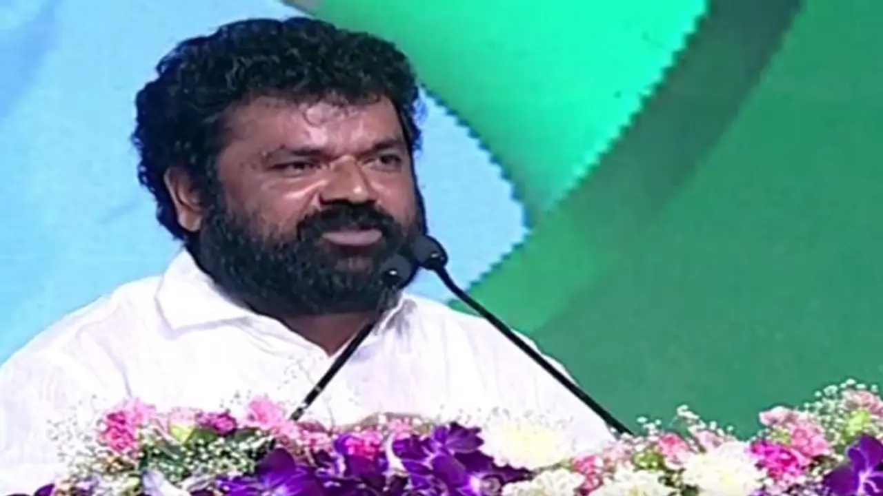 తాగినోళ్లే ఊగుతారు, వాగుతారు .. ఆ గ్లాస్లో ‘‘టీ ’’ చంద్రబాబు పోసిందే : పవన్పై నందిగం సురేష్ ఆగ్రహం తాగినోళ్లే ఊగుతారు, వాగుతారు .. ఆ గ్లాస్లో ‘‘టీ ’’ చంద్రబాబు పోసిందే : పవన్పై నందిగం సురేష్ ఆగ్రహం