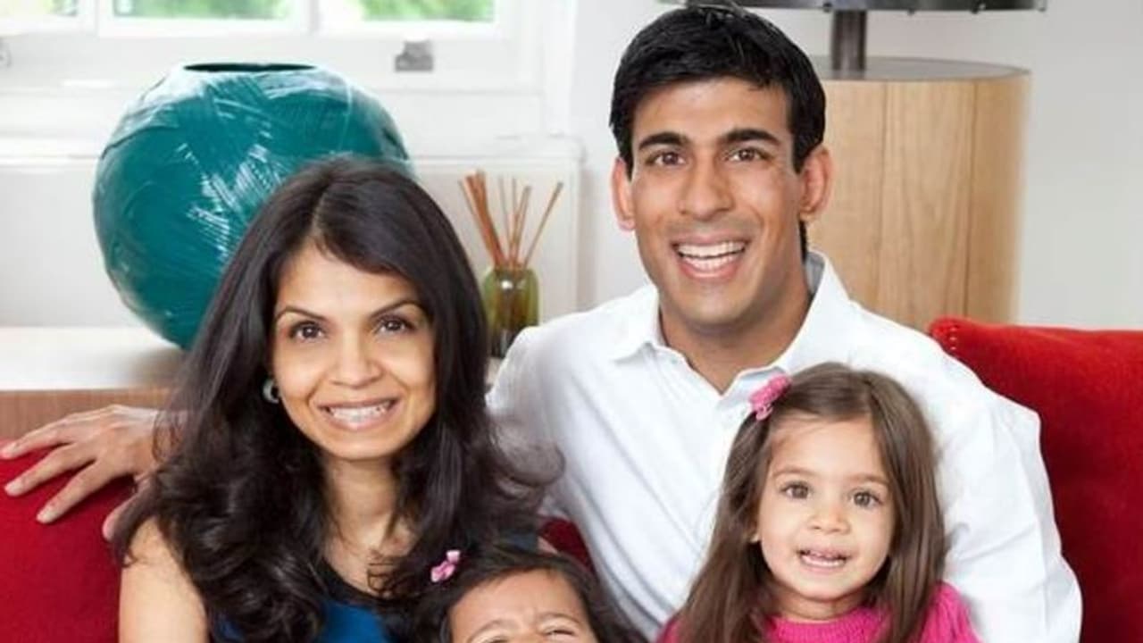 বিলেতের প্রথম ভারতীয় প্রধানমন্ত্রী কি ঋষি সুনাক? ব্রিটিশ প্রধানমন্ত্রীর লড়াইয়ে অনেক এগিয়ে তিনি 