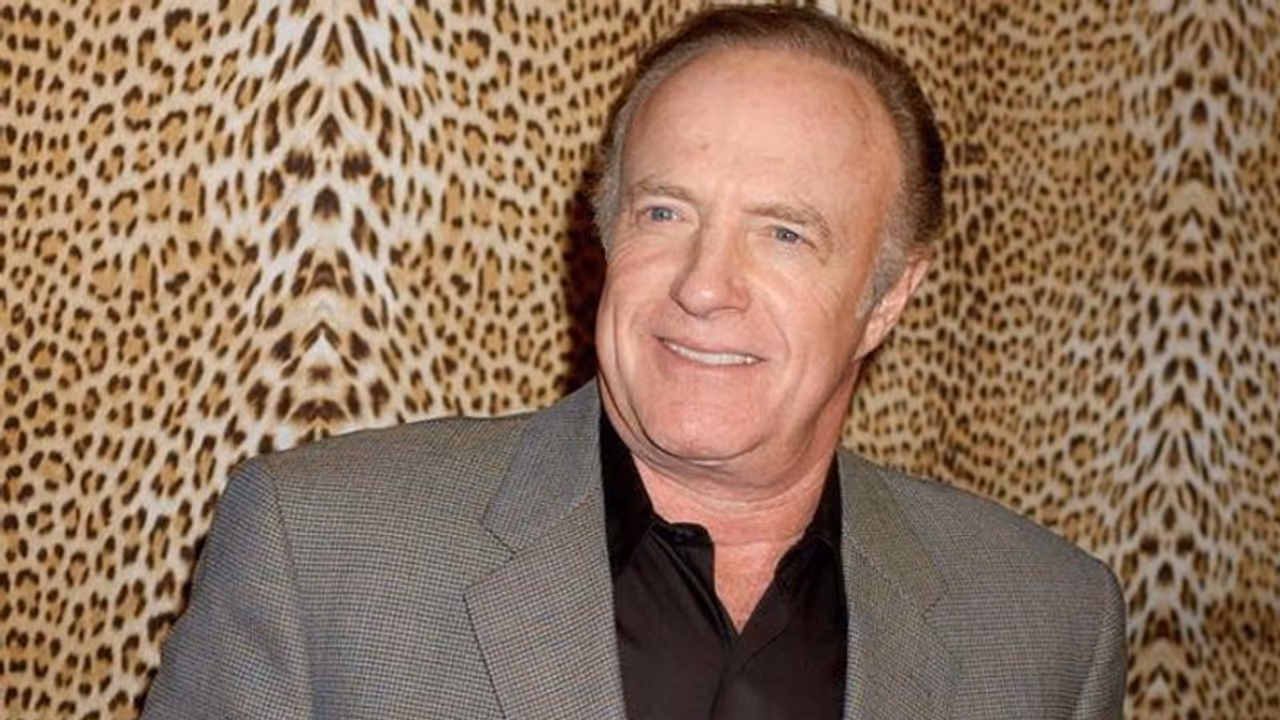 नहीं रहे द गॉडफादर के गैंगस्टर जेम्स कान, 82 की उम्र में ली आखिरी सांस, अनुपम खेर ने जताया शोक नहीं रहे द गॉडफादर के गैंगस्टर जेम्स कान, 82 की उम्र में ली आखिरी सांस, अनुपम खेर ने जताया शोक