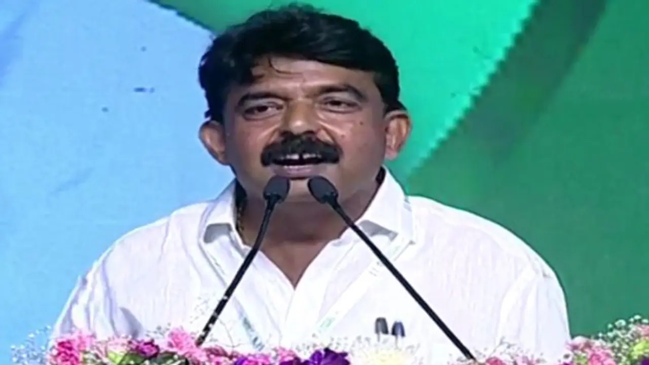 Perni Nani: చంద్రబాబు, ప్రశాంత్ కిశోర్ భేటీపై పేర్ని నాని సంచలన వ్యాఖ్యలు Perni Nani: చంద్రబాబు, ప్రశాంత్ కిశోర్ భేటీపై పేర్ని నాని సంచలన వ్యాఖ్యలు