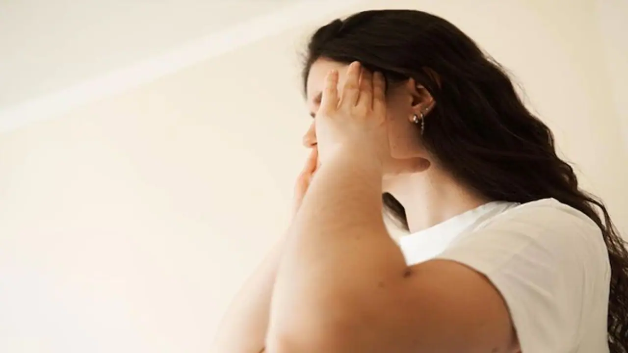 पीरियड्स बंद होने के बाद महिलाओं में बढ़ जाती है मानसिक बीमारियों का खतरा, मेनोपॉज के बाद ऐसे रखें ख्याल