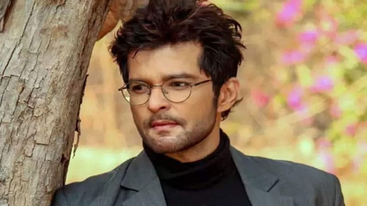 शमिता शेट्टी से ब्रेकअप के बाद ट्रोल करने वालों को राकेश बापट ने दी नसीहत, धोखा डेटिंग पर की बात शमिता शेट्टी से ब्रेकअप के बाद ट्रोल करने वालों को राकेश बापट ने दी नसीहत, धोखा डेटिंग पर की बात