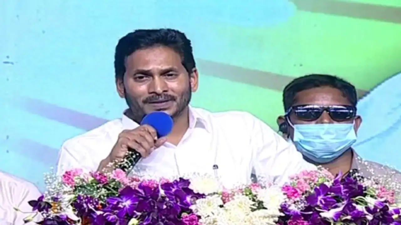 నేను చేయాల్సిందంతా చేస్తున్నా,అలా అయితే టికెట్ కట్: గడప గడపకు వర్క్ షాప్ లో జగన్ నేను చేయాల్సిందంతా చేస్తున్నా,అలా అయితే టికెట్ కట్: గడప గడపకు వర్క్ షాప్ లో జగన్