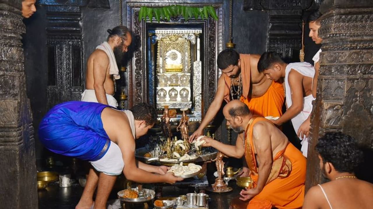 ಉಡುಪಿಯ ಶ್ರೀ ಕೃಷ್ಣನಿಗೆ ಮಹಾಭಿಷೇಕ, ಜು.10ರಂದು ಮುದ್ರಾ ಧಾರಣೆ