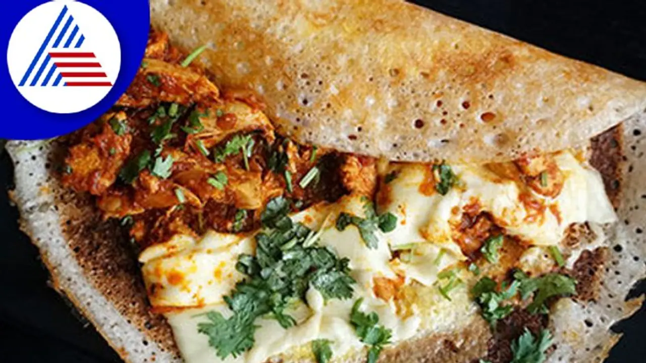 ಮಳೆಯಲ್ಲಿ ಬಿಸಿಬಿಸಿಯಾಗಿ ಚಿಕನ್ ದೋಸೆ ಮಾಡಿ ತಿನ್ನಿ