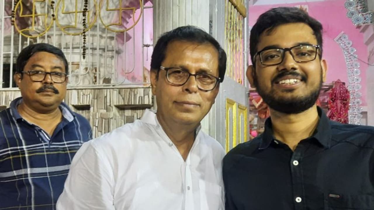 বাংলা মাধ্যমে পড়েও বড়ো জায়গায় যাওয়া যায়, গুগলে চাকরি নিয়ে যোগ্য জবাব দিলেন রামপুরহাটের বিশাখ বাংলা মাধ্যমে পড়েও বড়ো জায়গায় যাওয়া যায়, গুগলে চাকরি নিয়ে যোগ্য জবাব দিলেন রামপুরহাটের বিশাখ