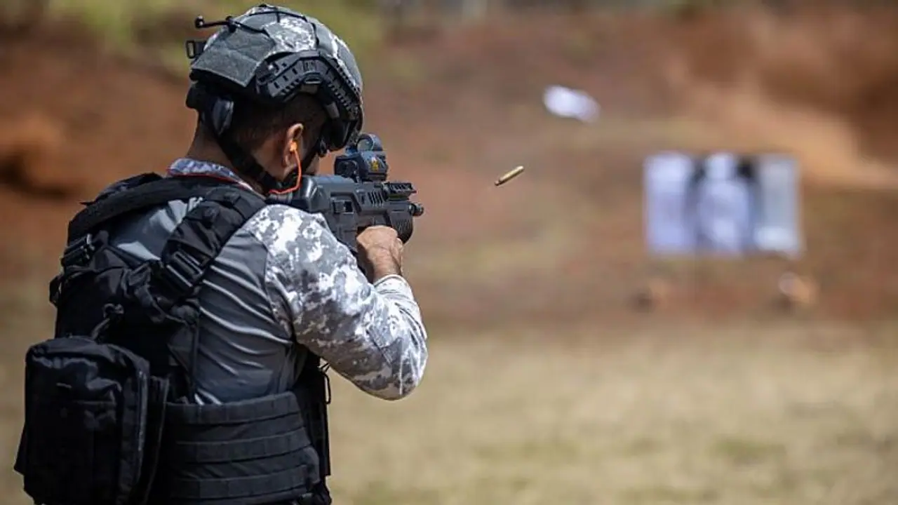 What are India's elite marine commandos doing in Hawaii?