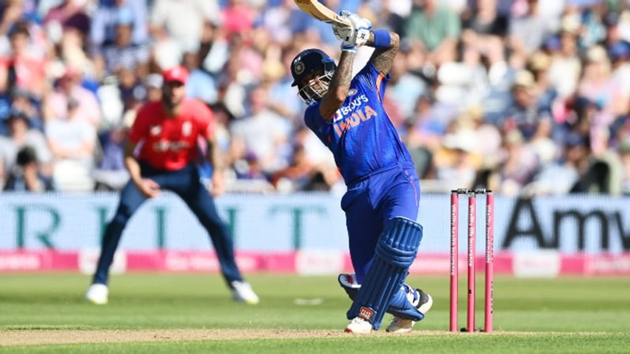 രോഹിത്തിനെ മറികടക്കാന് സൂര്യകുമാറിന് അവസരമുണ്ടായിരുന്നു! ഒരു റണ് കുറവില് നഷ്ടമായത് ഇന്ത്യന് റെക്കോര്ഡ് രോഹിത്തിനെ മറികടക്കാന് സൂര്യകുമാറിന് അവസരമുണ്ടായിരുന്നു! ഒരു റണ് കുറവില് നഷ്ടമായത് ഇന്ത്യന് റെക്കോര്ഡ്