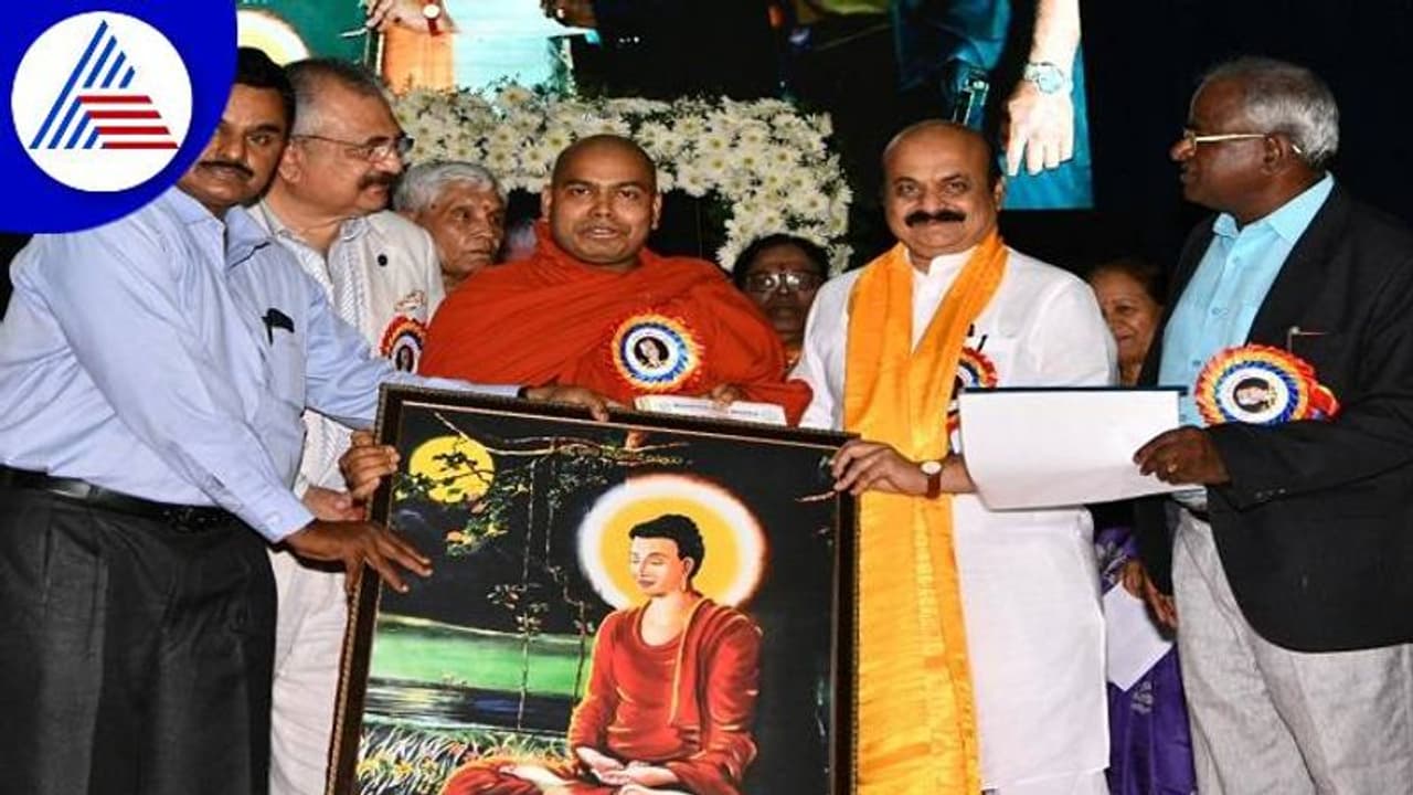 ಅನ್ಯ ಧರ್ಮಿಯರನ್ನು ಗೌರವಿಸಿದಾಗ ಸಂಘರ್ಷ ದೂರ: ಸಿಎಂ ಬೊಮ್ಮಾಯಿ