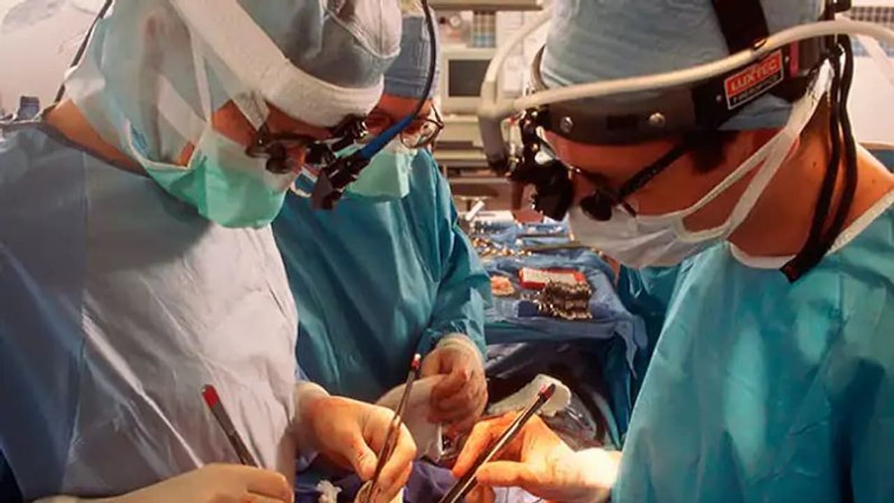 ಬೆಳಗಾವಿ: ಕೆಎಲ್‌ಇ ಆಸ್ಪತ್ರೆಯಲ್ಲಿ ಮೊದಲ ಬಾರಿಗೆ ಲೀವರ್‌ ಕಸಿ ಯಶಸ್ವಿ