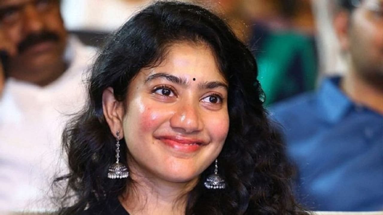 जब इस कारण रंगे हाथों पकड़ी गई थी एक्ट्रेस तो घरवालों ने कर दी थी पिटाई, सालों बाद किया खुलासा जब इस कारण रंगे हाथों पकड़ी गई थी एक्ट्रेस तो घरवालों ने कर दी थी पिटाई, सालों बाद किया खुलासा