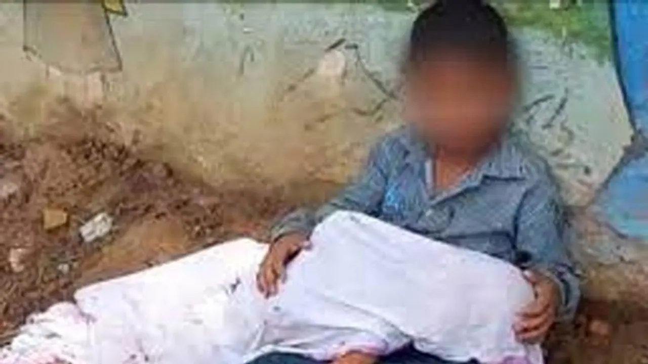 அதிர்ச்சி!! இறந்த 2 வயது தம்பி உடலுடன் அமர்ந்திருந்த சிறுவன்.. நெஞ்சை உலுக்கிய சம்பவம்.. அதிர்ச்சி!! இறந்த 2 வயது தம்பி உடலுடன் அமர்ந்திருந்த சிறுவன்.. நெஞ்சை உலுக்கிய சம்பவம்..