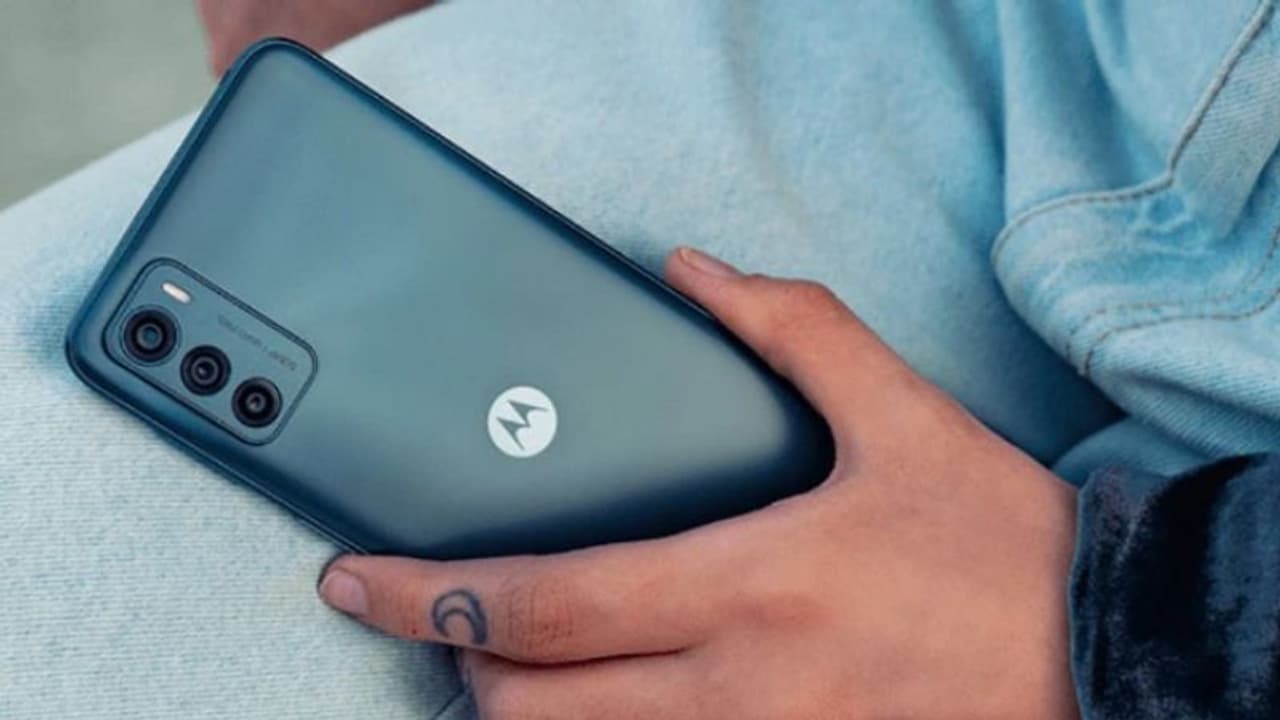 शुरू हुई Moto G42 की पहली सेल, जानिए ऑफर और कीमत, सेल में इन यूजर को मिलेगा फायदा शुरू हुई Moto G42 की पहली सेल, जानिए ऑफर और कीमत, सेल में इन यूजर को मिलेगा फायदा