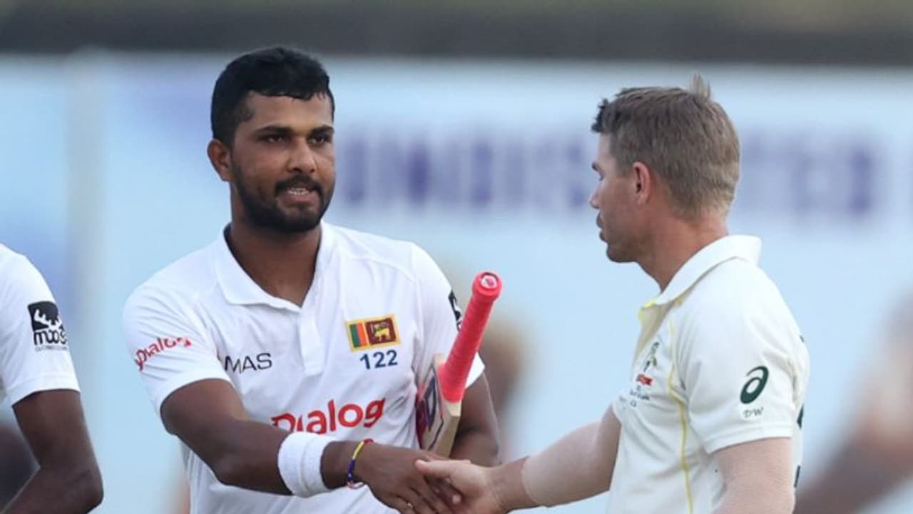 SL vs AUS : ഗോളില് ഇരട്ട സെഞ്ചുറി; കുമാർ സംഗക്കാരയുടെ റെക്കോർഡ് തകർത്ത് ദിനേശ് ചാന്ദിമല് SL vs AUS : ഗോളില് ഇരട്ട സെഞ്ചുറി; കുമാർ സംഗക്കാരയുടെ റെക്കോർഡ് തകർത്ത് ദിനേശ് ചാന്ദിമല്