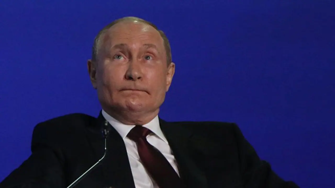 'ജനസംഖ്യ കുറവ്, ‌യുദ്ധം ചെയ്യാനാളില്ല'; 10 മക്കളെ പ്രസവിക്കുന്നവർക്ക് പുരസ്കാരം പ്രഖ്യാപിച്ച് പുട്ടിൻ