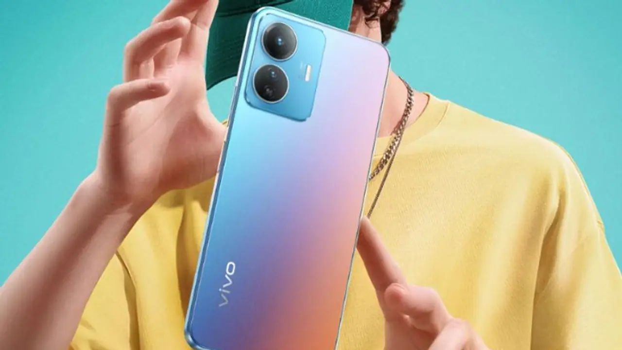 Vivo ने लॉन्च किया धमाकेदार कैमरे वाला खूबसूरत Smartphone! जानिए फीचर्स और कीमत Vivo ने लॉन्च किया धमाकेदार कैमरे वाला खूबसूरत Smartphone! जानिए फीचर्स और कीमत