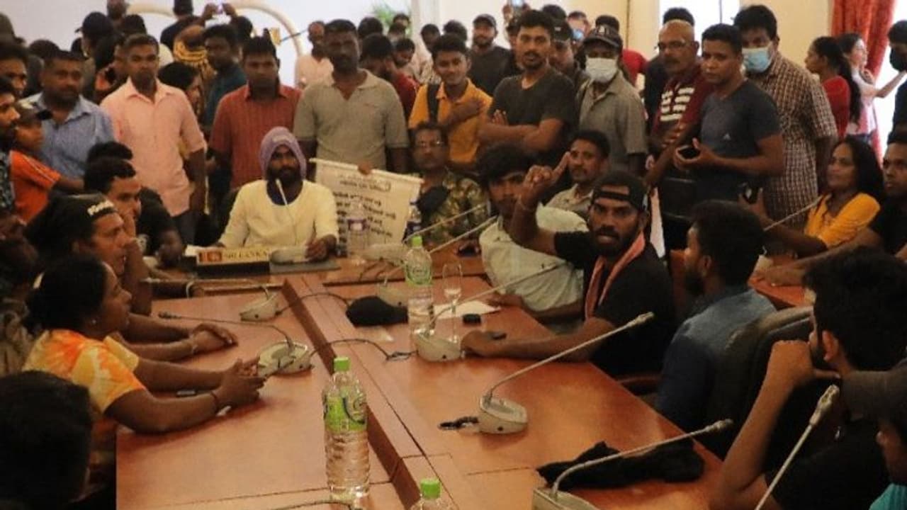 অস্থির শ্রীলঙ্কায় রাষ্ট্রপতি নির্বাচন ২০ জুলাই, এখনও সিংহাসন আঁকড়ে রয়েছেন রাজাপক্ষে 