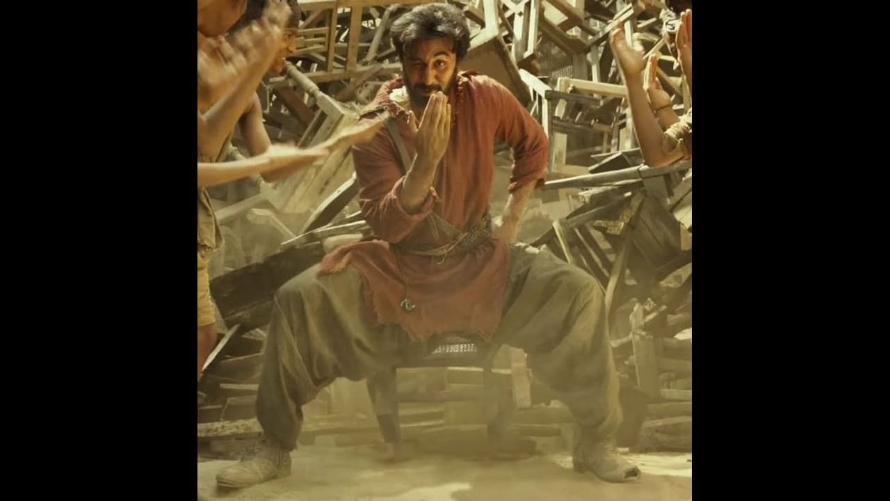 EXCLUSIVE: 'संजू' बायोपिक के बाद 4 साल तक पर्दे से गायब क्यों रहे रणबीर कपूर, एक्टर ने खुद बताई वजह EXCLUSIVE: 'संजू' बायोपिक के बाद 4 साल तक पर्दे से गायब क्यों रहे रणबीर कपूर, एक्टर ने खुद बताई वजह