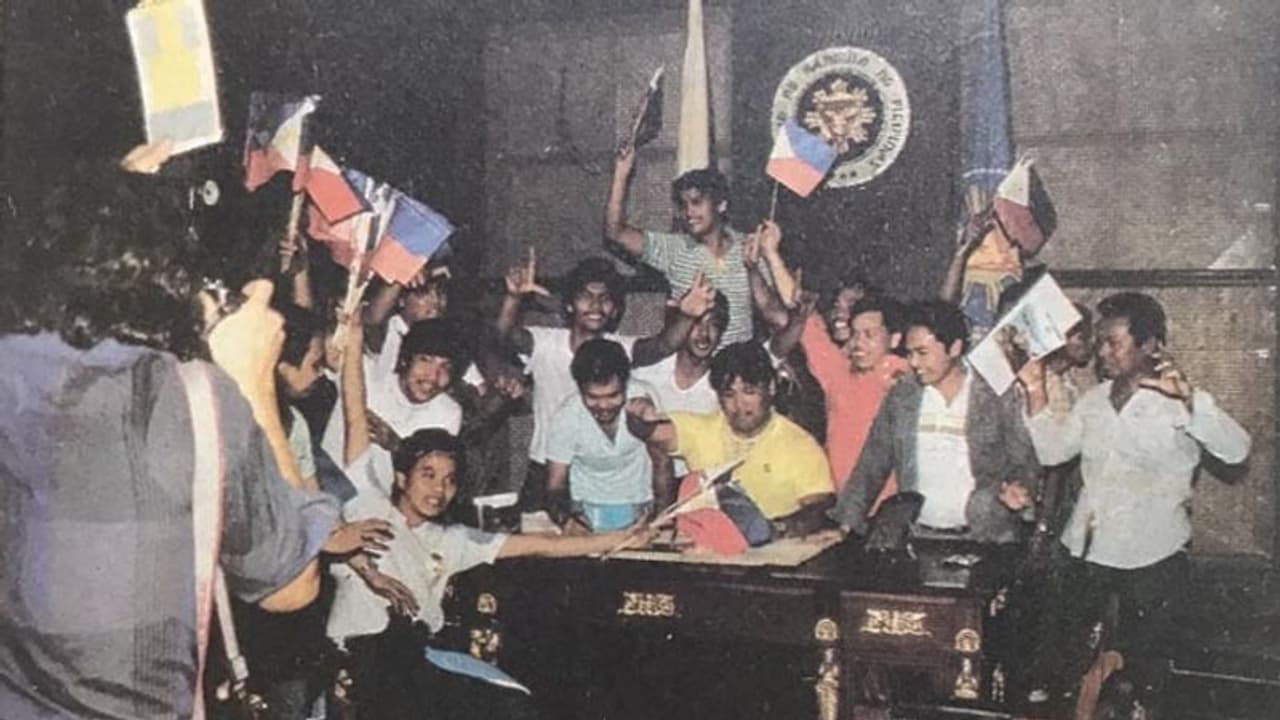 Sri Lanka Crisis: श्रीलंका के संकट से जोड़कर क्यों वायरल की जा रही 36 साल पुरानी ये ऐतिहासिक तस्वीर? Sri Lanka Crisis: श्रीलंका के संकट से जोड़कर क्यों वायरल की जा रही 36 साल पुरानी ये ऐतिहासिक तस्वीर?
