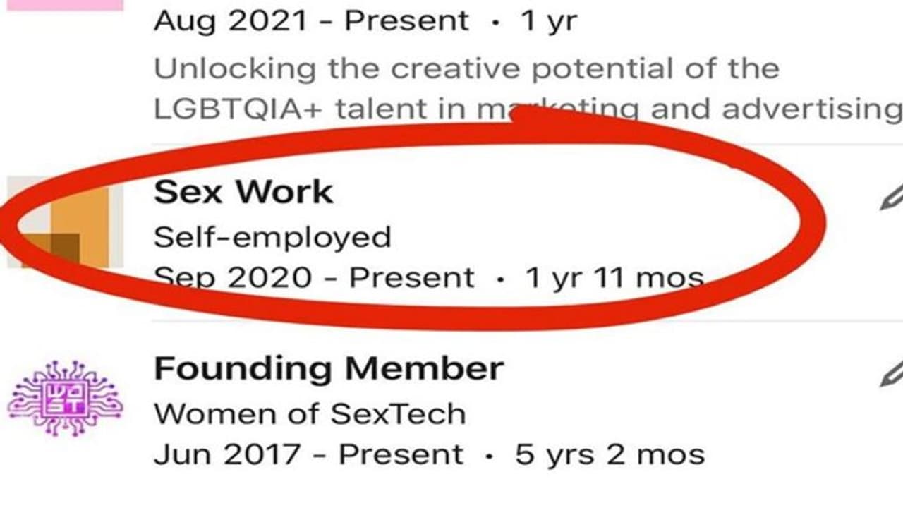 महिला की प्रोफाइल देख हर कोई हैरान, क्योंकि मैडम ने सेक्स वाली बात जो कर दी है... महिला की प्रोफाइल देख हर कोई हैरान, क्योंकि मैडम ने सेक्स वाली बात जो कर दी है...