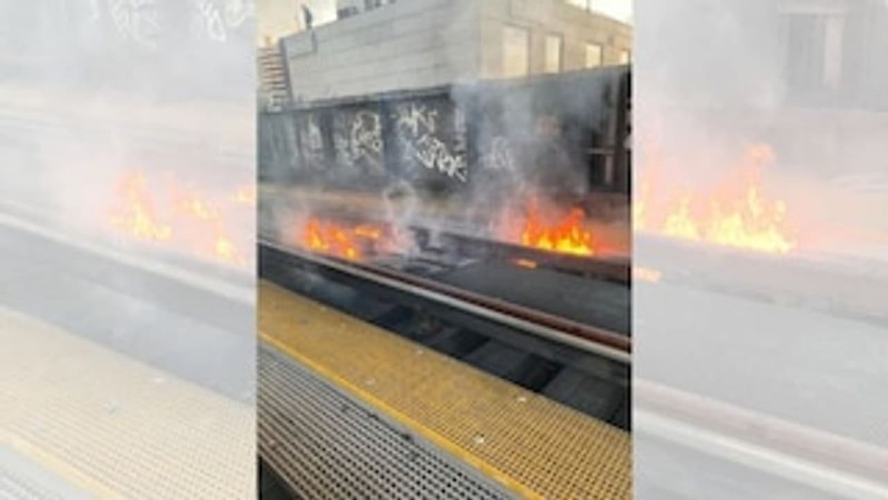 பிரிட்டனை அச்சுறுத்தும் வெப்ப அலை.. தானாக பற்றி எறிந்த ரயில் தண்டவாளம்.. அதிகாலையில் அதிர்ச்சி.. பிரிட்டனை அச்சுறுத்தும் வெப்ப அலை.. தானாக பற்றி எறிந்த ரயில் தண்டவாளம்.. அதிகாலையில் அதிர்ச்சி..