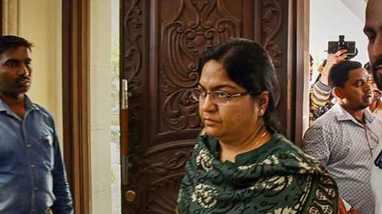 आईएएस पूजा सिंघल मामले में ईडी का पहली बार आया बयान, छापेमारी में 36.58 करोड़ हुए बरामद आईएएस पूजा सिंघल मामले में ईडी का पहली बार आया बयान, छापेमारी में 36.58 करोड़ हुए बरामद