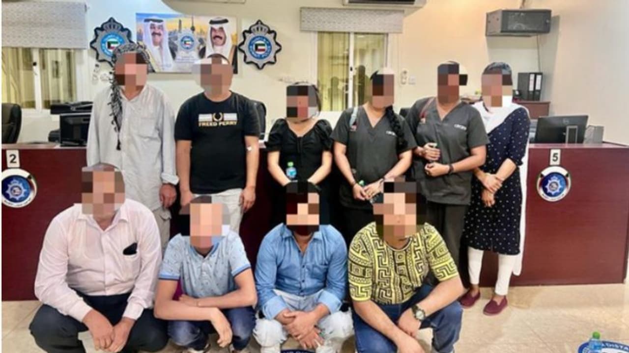 അവധിക്കാലത്തും പരിശോധന ശക്തം; നിരവധി പ്രവാസികള് അറസ്റ്റില് അവധിക്കാലത്തും പരിശോധന ശക്തം; നിരവധി പ്രവാസികള് അറസ്റ്റില്