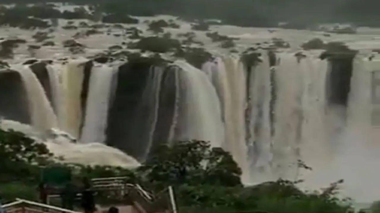 नार्वे के पूर्व राजनयिक ने पाेस्ट किया भारत के इस जगह का खूबसूरत वीडियो, कहा यह नियाग्रा फॉल्स नहीं.. नार्वे के पूर्व राजनयिक ने पाेस्ट किया भारत के इस जगह का खूबसूरत वीडियो, कहा यह नियाग्रा फॉल्स नहीं..