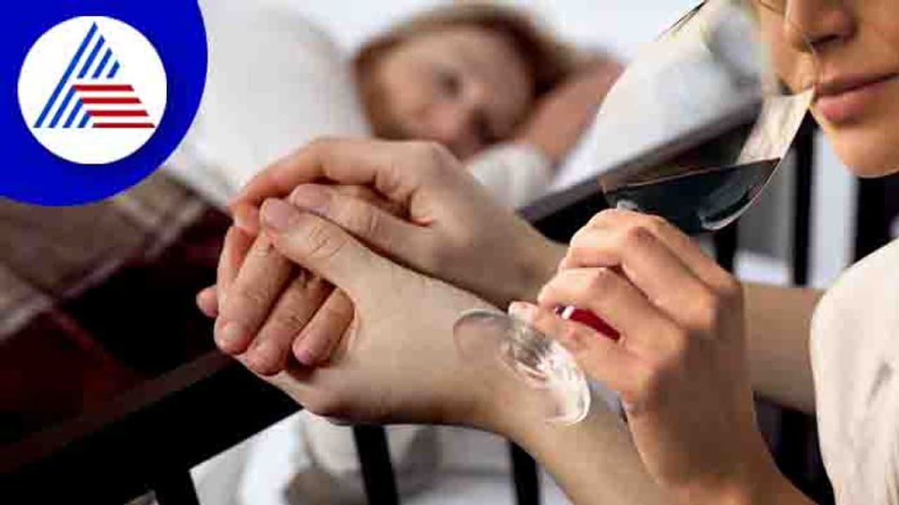 ಕನ್ಯತ್ವ ಇಟ್ಕೊಂಡೇ ಸಾಯ್ತಿದ್ಲು, ಅವಳ ಕಡೆ ಆಸೆ ಕೇಳಿ ಇವನು ದಂಗು! ಕನ್ಯತ್ವ ಇಟ್ಕೊಂಡೇ ಸಾಯ್ತಿದ್ಲು, ಅವಳ ಕಡೆ ಆಸೆ ಕೇಳಿ ಇವನು ದಂಗು!