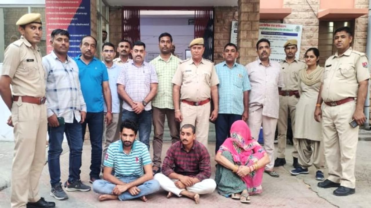 बाडमेर में दामाद को सबक सिखाने सास ने दी 10 लाख की सुपारी, कहा पूरी जिंदगी पलंग से उठना नहीं चाहिए बाडमेर में दामाद को सबक सिखाने सास ने दी 10 लाख की सुपारी, कहा पूरी जिंदगी पलंग से उठना नहीं चाहिए