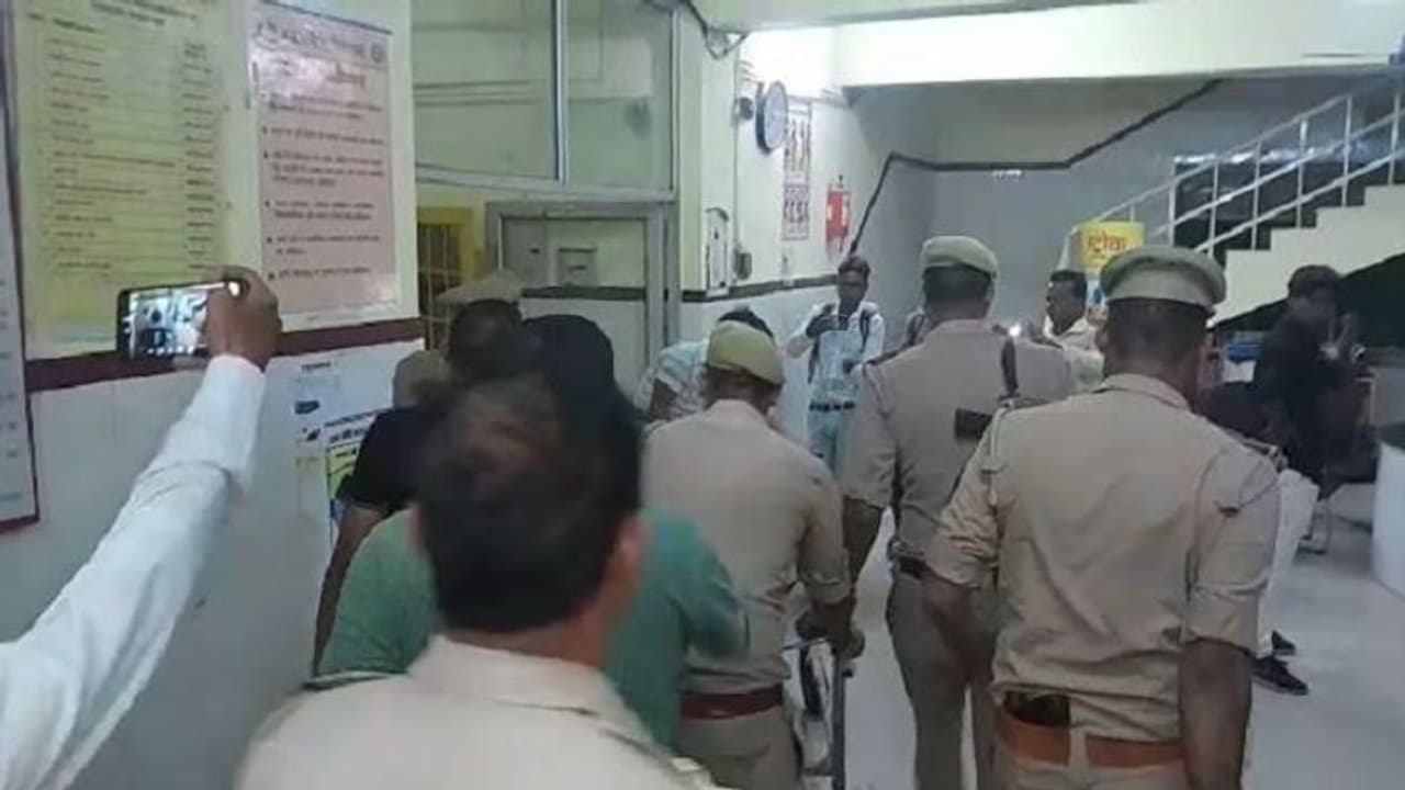 मुठभेड़ के बाद गिरफ्तार ईरानी गैंग के 2 बदमाश ट्रामा सेंटर से हुए फरार, आधा दर्जन पुलिसकर्मी कर रहे थे निगरानी