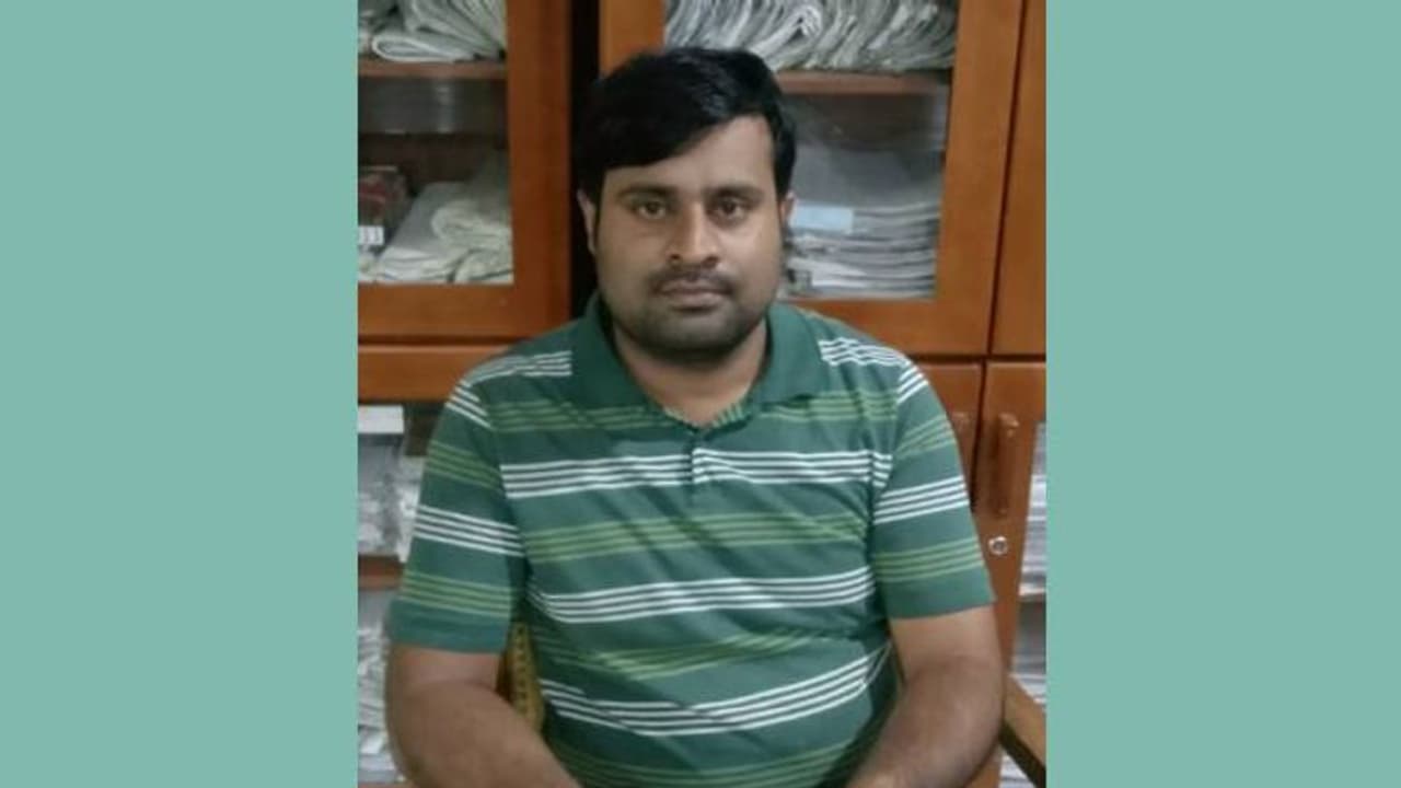 ബസ് യാത്രയ്ക്കിടെ വിദ്യാർഥിനിയോട് മോശം പെരുമാറ്റം; യുവാവ് അറസ്റ്റിൽ ബസ് യാത്രയ്ക്കിടെ വിദ്യാർഥിനിയോട് മോശം പെരുമാറ്റം; യുവാവ് അറസ്റ്റിൽ