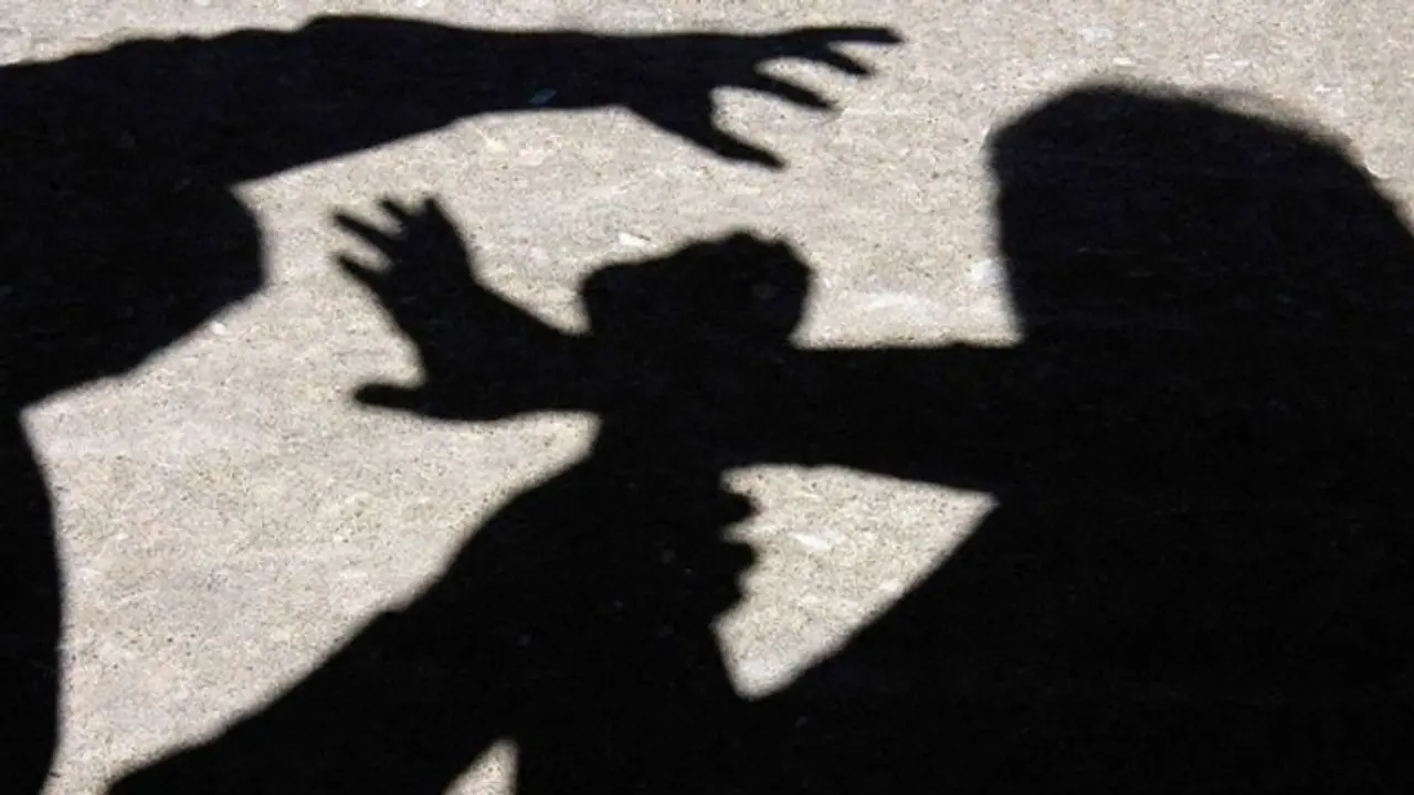 13 साल के लड़के की चपेट में आई 3 बड़ी उम्र की लड़कियां, पढ़ें इसके बाद का दिल दहला देने वाला मामला