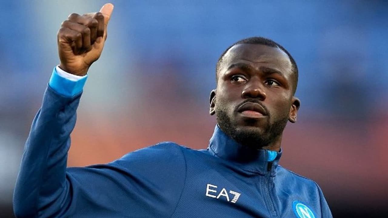 പ്രതിരോധം ശക്തിപ്പെടുത്തി ചെല്സി; സെനഗല് താരം കലിദൗ കൗലിബലി ഇനി ലണ്ടനില് പന്തുതട്ടും പ്രതിരോധം ശക്തിപ്പെടുത്തി ചെല്സി; സെനഗല് താരം കലിദൗ കൗലിബലി ഇനി ലണ്ടനില് പന്തുതട്ടും