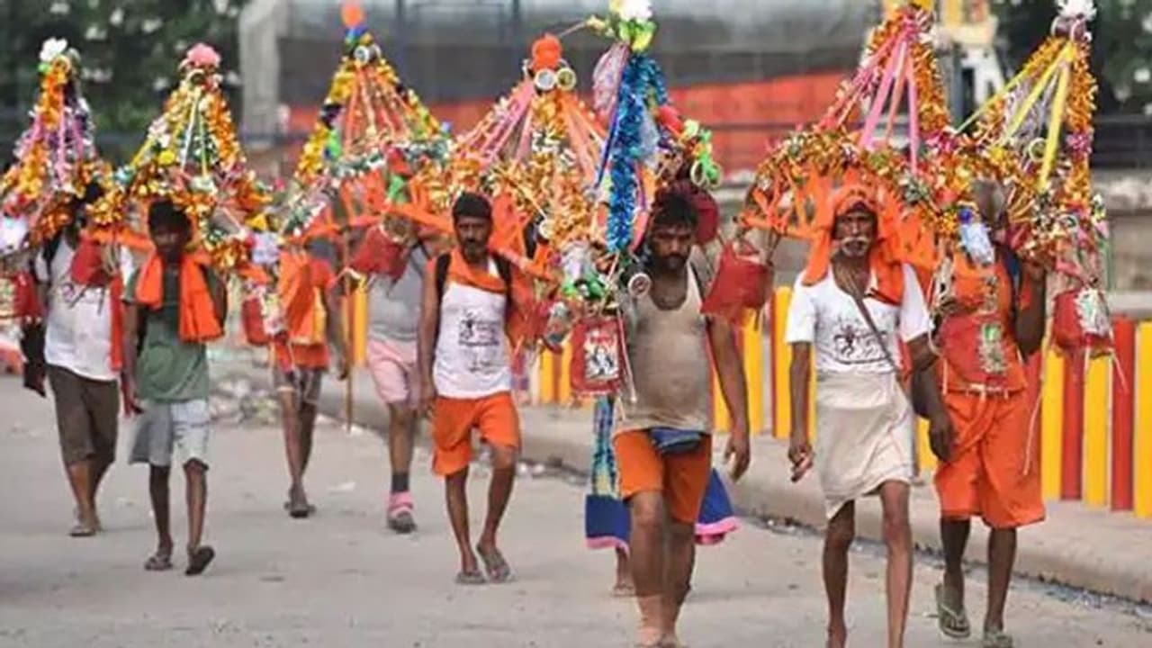 'कांवड़ियों पर फूल, हम पर बुलडोजर' ओवैसी के सवाल पर केशव प्रसाद और शलभमणि ने दिया करारा जवाब 'कांवड़ियों पर फूल, हम पर बुलडोजर' ओवैसी के सवाल पर केशव प्रसाद और शलभमणि ने दिया करारा जवाब