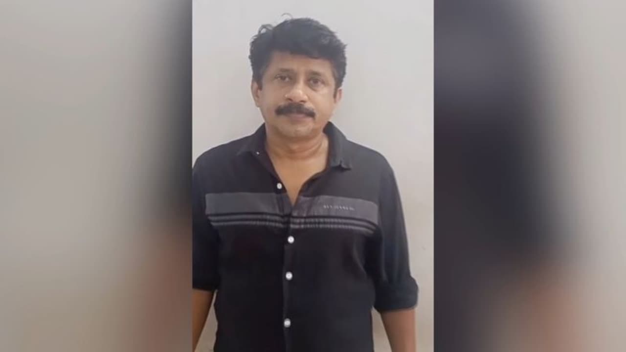 ആലുവയിൽ 100 പവൻ മുക്കുപണ്ടം പണയം വച്ച് 28 ലക്ഷം രൂപ തട്ടി, അറസ്റ്റ് ആലുവയിൽ 100 പവൻ മുക്കുപണ്ടം പണയം വച്ച് 28 ലക്ഷം രൂപ തട്ടി, അറസ്റ്റ്