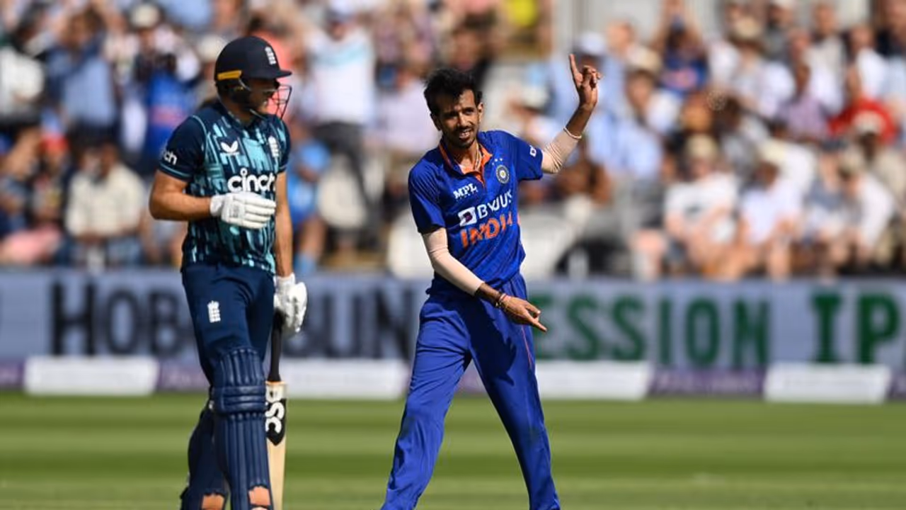 രണ്ടാം ഏകദിനത്തില്‍ ഇംഗ്ലണ്ടിനെ വട്ടം കറക്കി ചാഹല്‍, ഇന്ത്യക്ക് 247 റണ്‍സ് വിജയലക്ഷ്യം