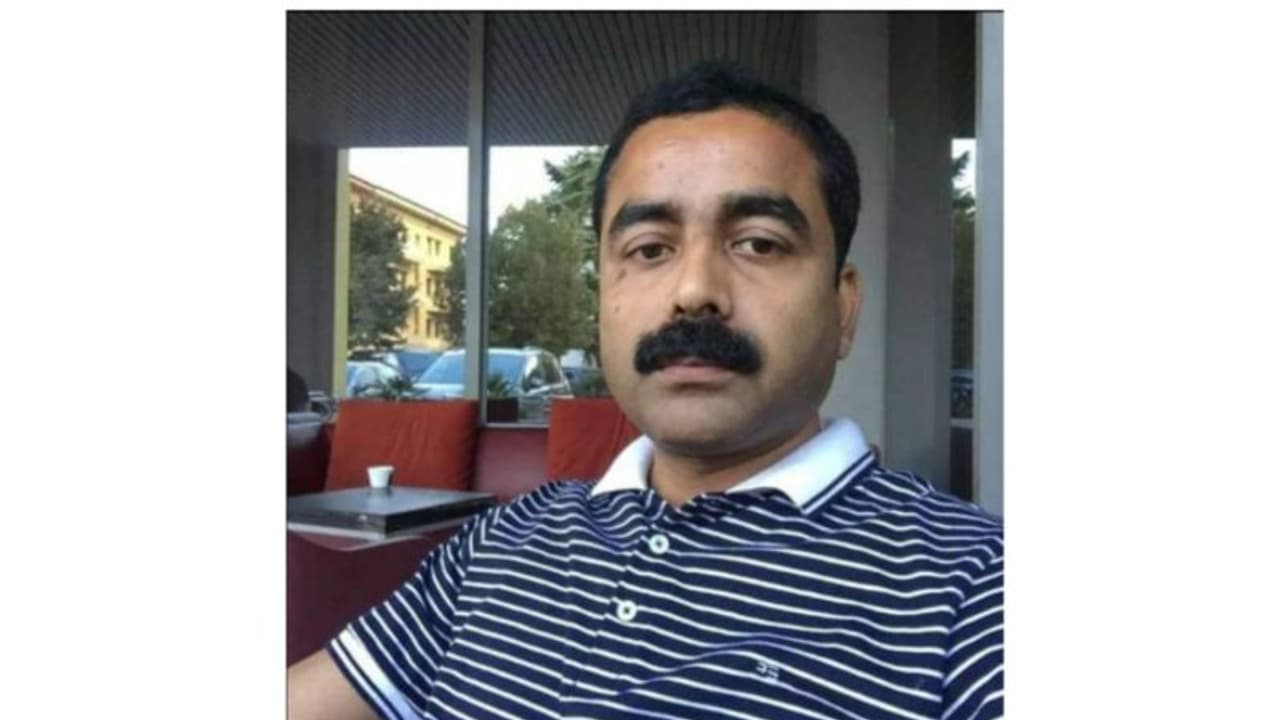 പാലത്തില് നിന്ന് കാര് കടലിലേക്ക് പതിച്ച് അപകടം; പ്രവാസി മലയാളി മുങ്ങിമരിച്ചു പാലത്തില് നിന്ന് കാര് കടലിലേക്ക് പതിച്ച് അപകടം; പ്രവാസി മലയാളി മുങ്ങിമരിച്ചു