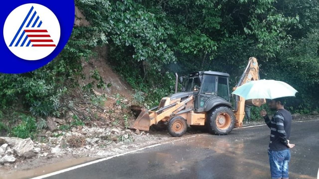 Chikkamagaluru: ಮಲೆನಾಡಿನಲ್ಲಿ ಮಹಾಮಳೆಯಿಂದ ತತ್ತರಿಸಿದ ಜನರು: ಕುಸಿದ ಶಾಲಾ ಕೊಠಡಿ 