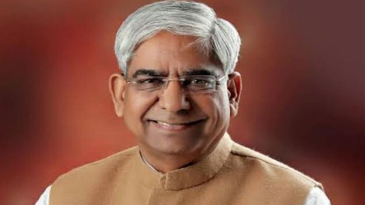 राजस्थान में कांग्रेस की बढ़ी मुश्किलें: विधायक के खिलाफ केस दर्ज, प्रदेश अध्यक्ष पर भी लगे हैं आरोप राजस्थान में कांग्रेस की बढ़ी मुश्किलें: विधायक के खिलाफ केस दर्ज, प्रदेश अध्यक्ष पर भी लगे हैं आरोप