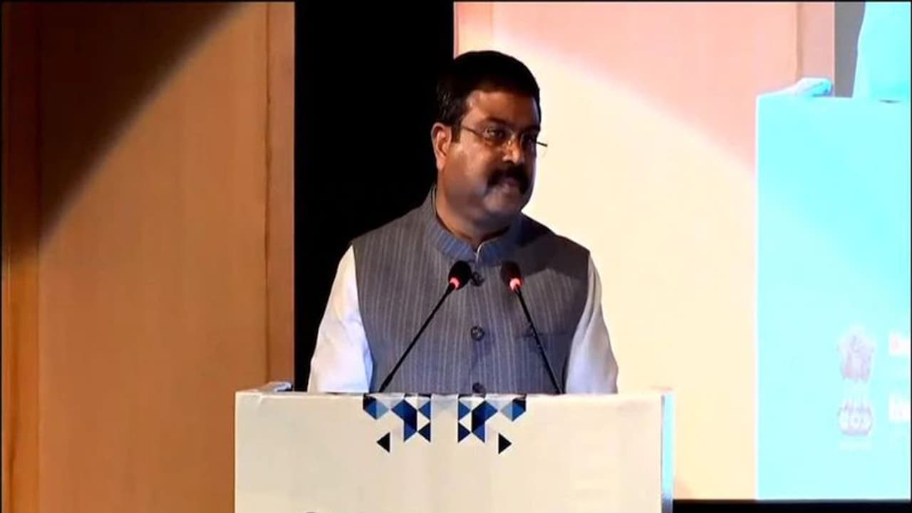 NIRF Ranking 2022: एक बार फिर देश का नंबर 1 संस्थान बना IIT मद्रास, IISC बेंगलुरु को 2nd रैंक NIRF Ranking 2022: एक बार फिर देश का नंबर 1 संस्थान बना IIT मद्रास, IISC बेंगलुरु को 2nd रैंक