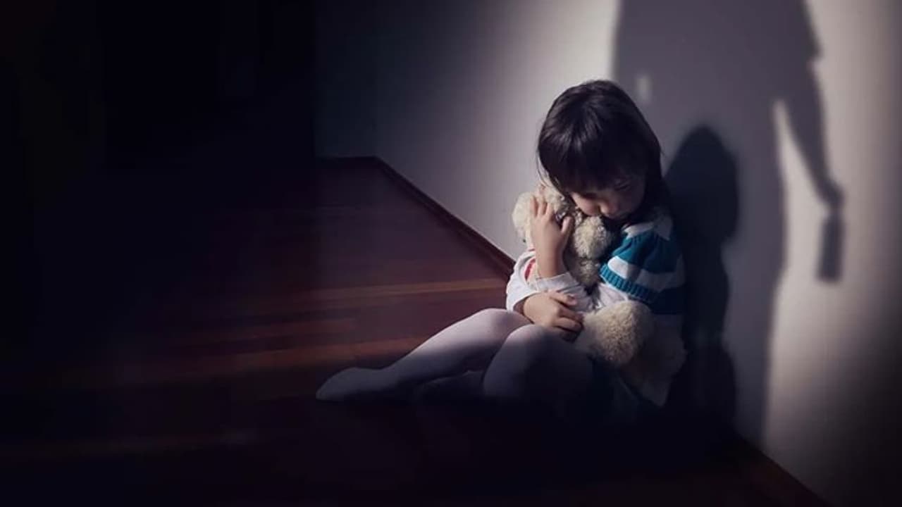 6 साल की बच्ची को मारा, फिर नाजुक अंगों पर डाला खौलता तेल, इसके बाद सौतेली मां ने जो किया जानकर कांप जाएगा दिल 6 साल की बच्ची को मारा, फिर नाजुक अंगों पर डाला खौलता तेल, इसके बाद सौतेली मां ने जो किया जानकर कांप जाएगा दिल