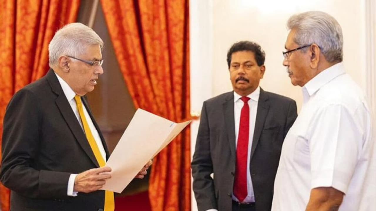 Ranil Wickremesinghe : శ్రీలంక కొత్త అధ్యక్షుడిగా రణిల్ విక్రమసింఘే ప్రమాణ స్వీకారం.. Ranil Wickremesinghe : శ్రీలంక కొత్త అధ్యక్షుడిగా రణిల్ విక్రమసింఘే ప్రమాణ స్వీకారం..