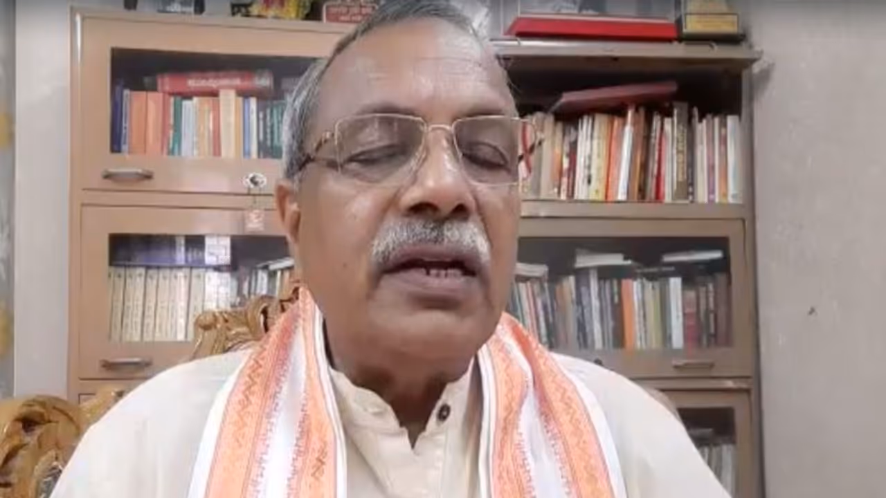 आतंकवादी मॉड्यूल को लेकर 5 बड़े सवाल, VHP नेता ने कहा जिहादी मानसिकता का खात्मा जरूरी आतंकवादी मॉड्यूल को लेकर 5 बड़े सवाल, VHP नेता ने कहा जिहादी मानसिकता का खात्मा जरूरी