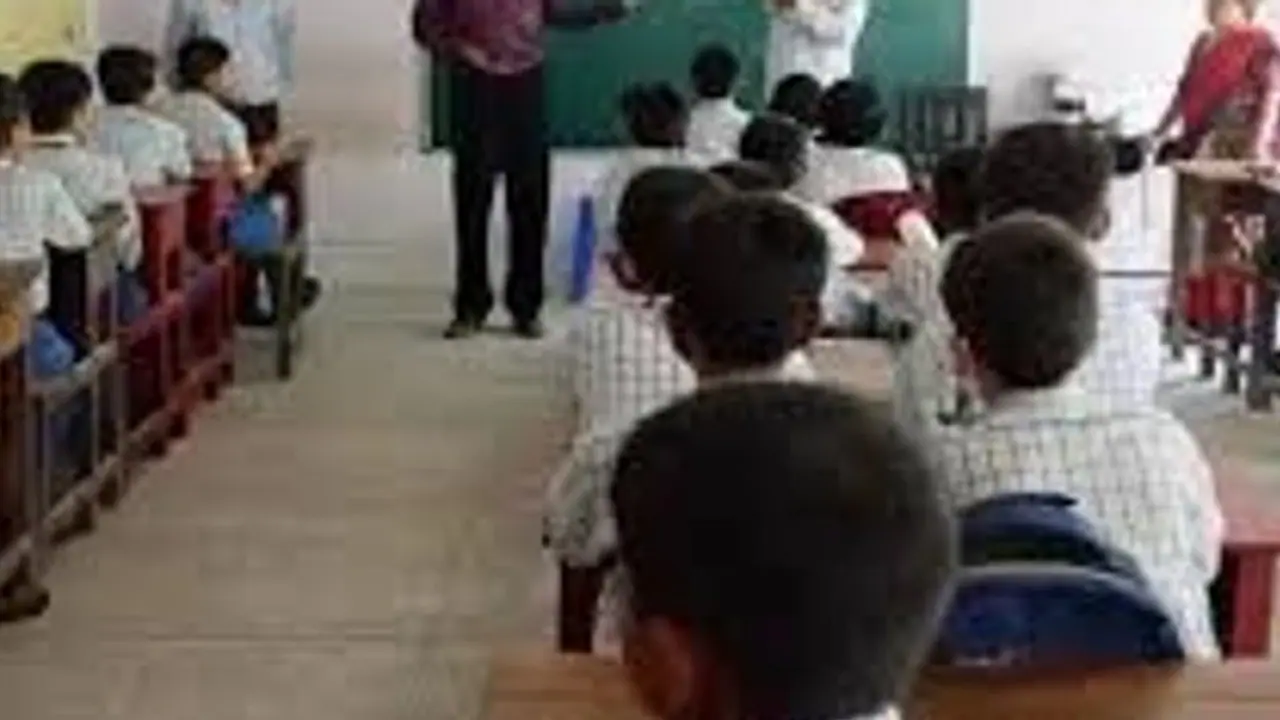 राजस्थान के इस स्कूल में दी जा रही थी तालिबानी शिक्षा: अब्बू अम्मी से लेकर नॉनवेज खाने को किया जा रहा मोटिवेट राजस्थान के इस स्कूल में दी जा रही थी तालिबानी शिक्षा: अब्बू अम्मी से लेकर नॉनवेज खाने को किया जा रहा मोटिवेट